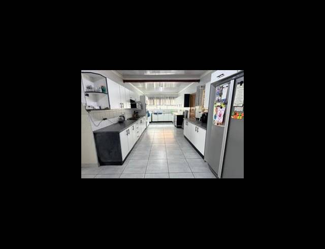 4 BEDROOM FREEHOLD FOR SALE IN SUNAIR PARK